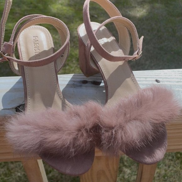 NEW- Parisian "Veron" Light Pink Fluffy Heels/Sandals Size 6 - Picture 3 of 15